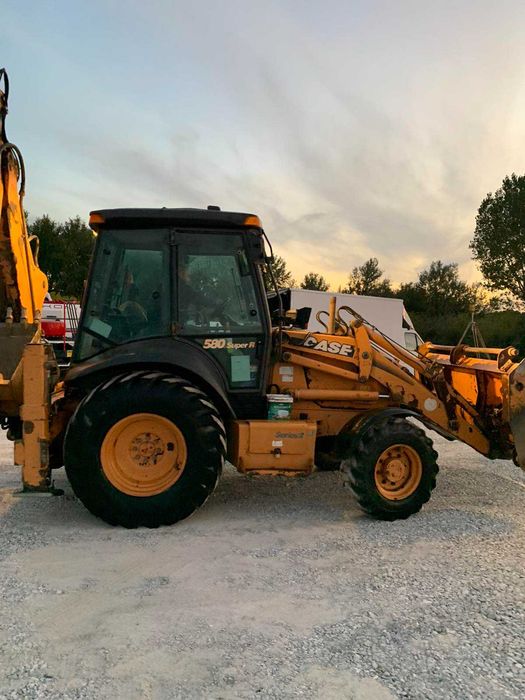 Услуги с мини багер 2.7 ,Хидравличен чук 150 кг,Самосвал и Бобкат