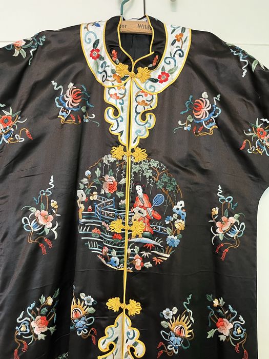 Винтидж китайско бродирано кимоно Синя елегантност Шиноазър рокля