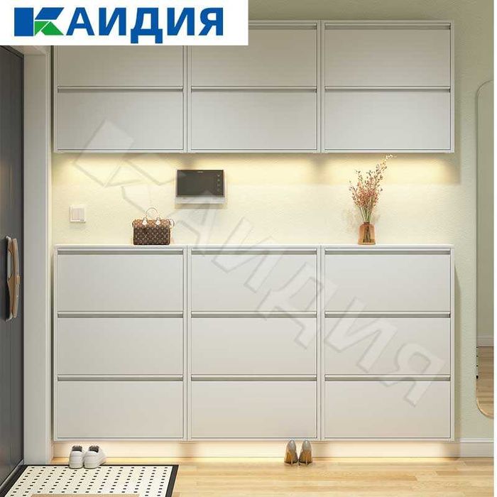 Kirish eshigidagi poyabzal shkafi