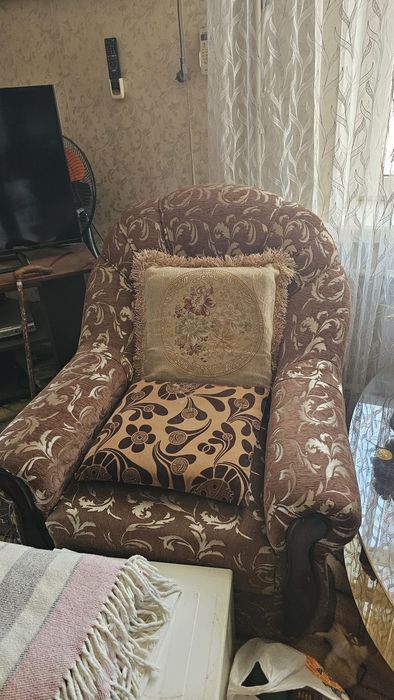 Диван  и 2 кресла. Самовывоз