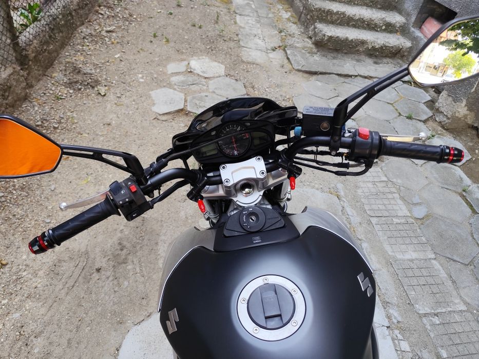 Suzuki GSR 600  2006 г.