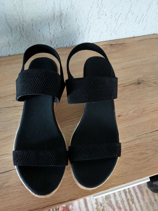 Дамски сандали на платформа