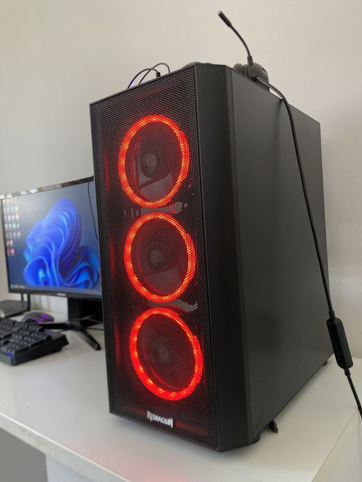 Vand set up gaming in stare excelenta,pc red dragon