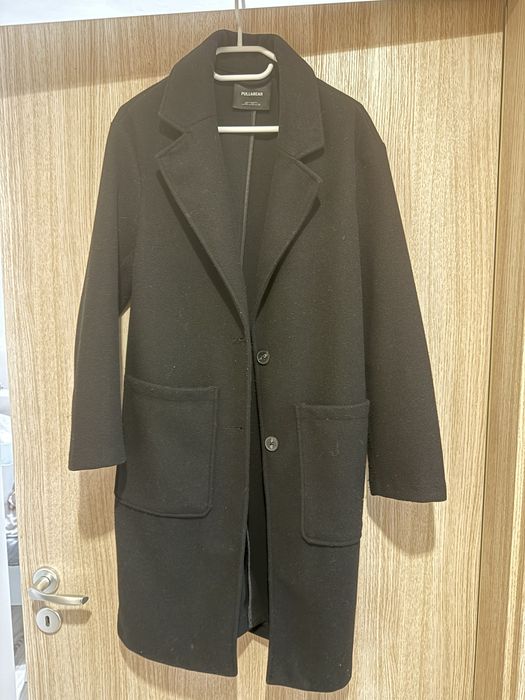 черно палто pull&bear