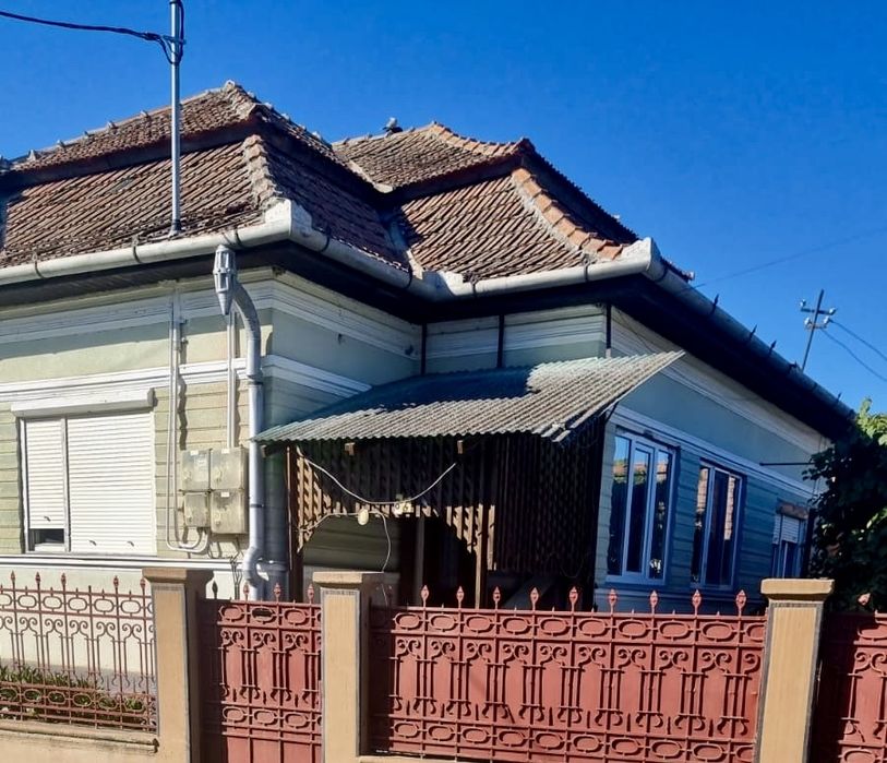 Proprietar, vand casa Leorint