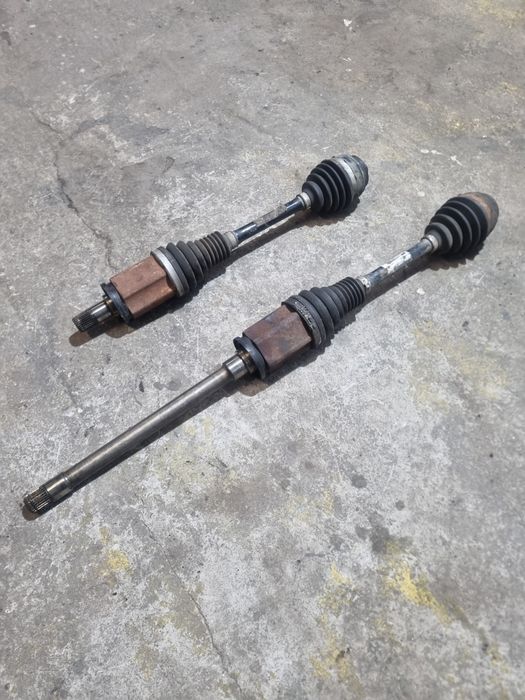 Planetara planetare dreapta lunga oem Bmw F11 3.0d m550d xDrive 381cp