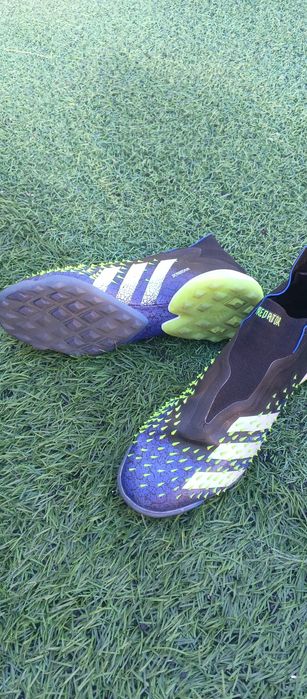 Продаю сороконожки adidas predator