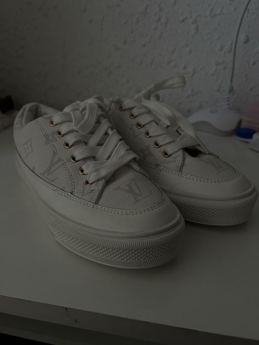 Кроссовки 36-37 размера