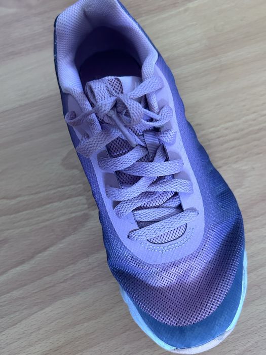 Оригинални маратонки Nike