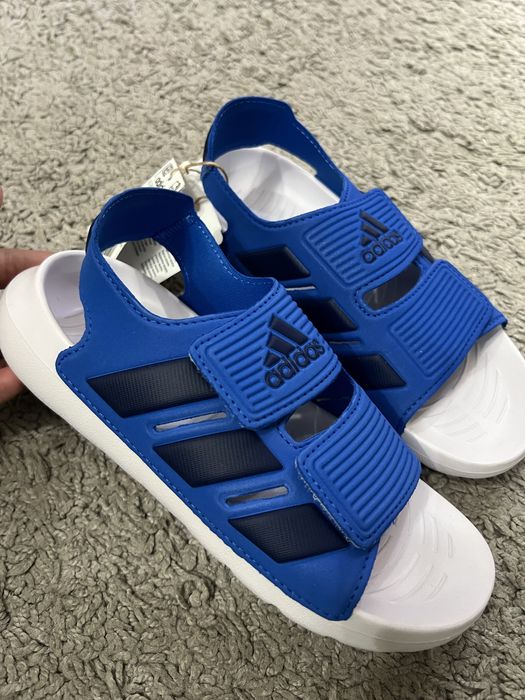 Adidas. Original. Sandali
