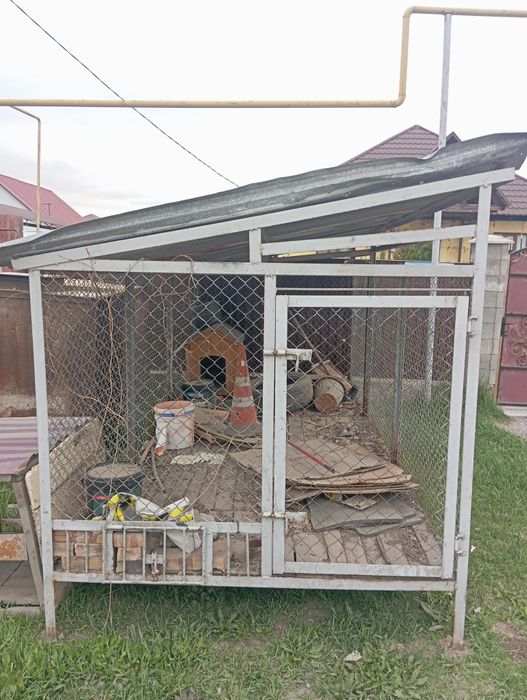 Продам вольер +бутка