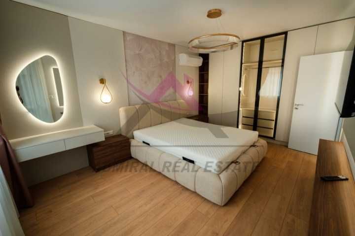 Продава се Тристаен апартамент в Варна, Център - 133 кв.м за 1526 €/кв.м - Снимка #2