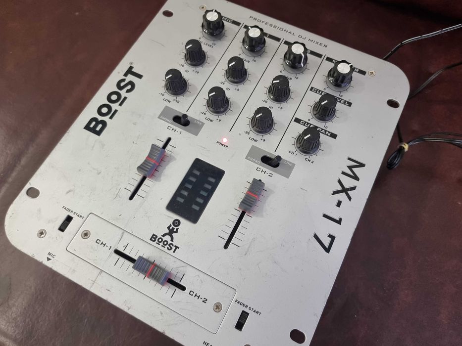 Професионален DJ миксер Boost, MX-17.