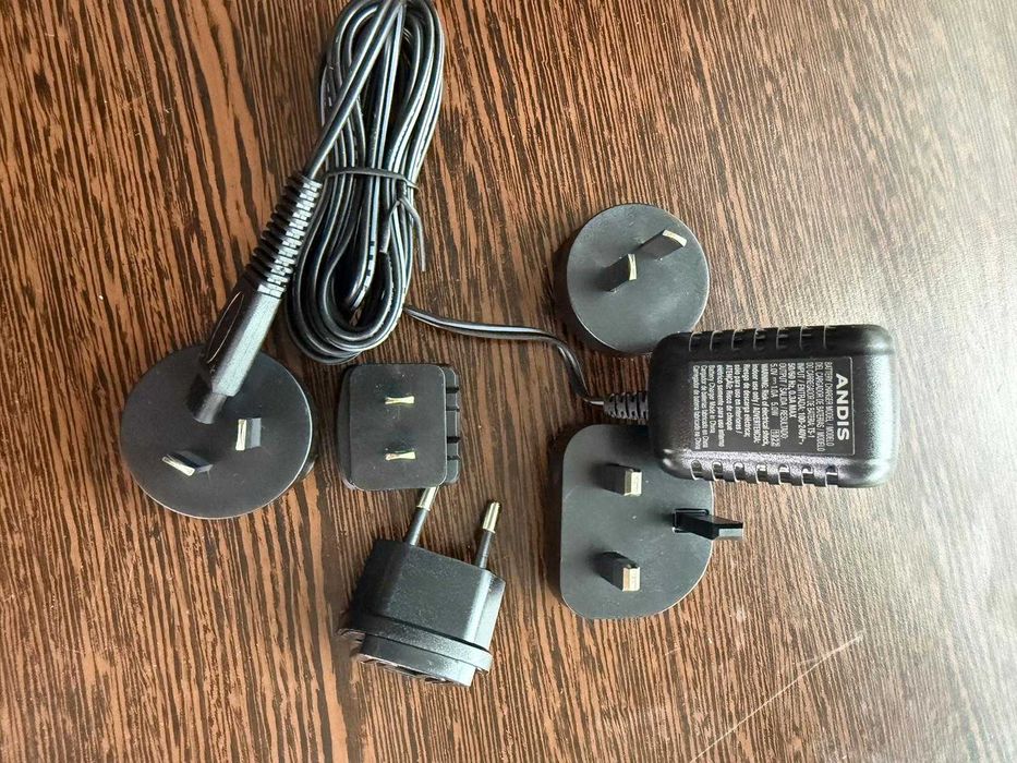 Nou! Incarcator Shaver Andis