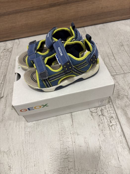 Детски сандали Geox ; Primigi