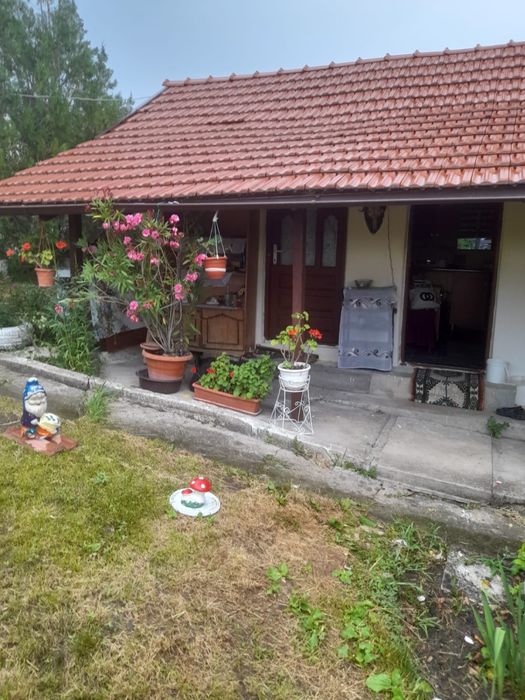 Casă de vânzare!