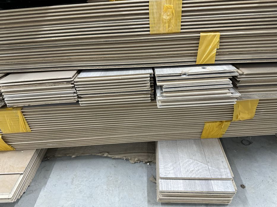 Продам б/у ламинат в хорошем состоянии