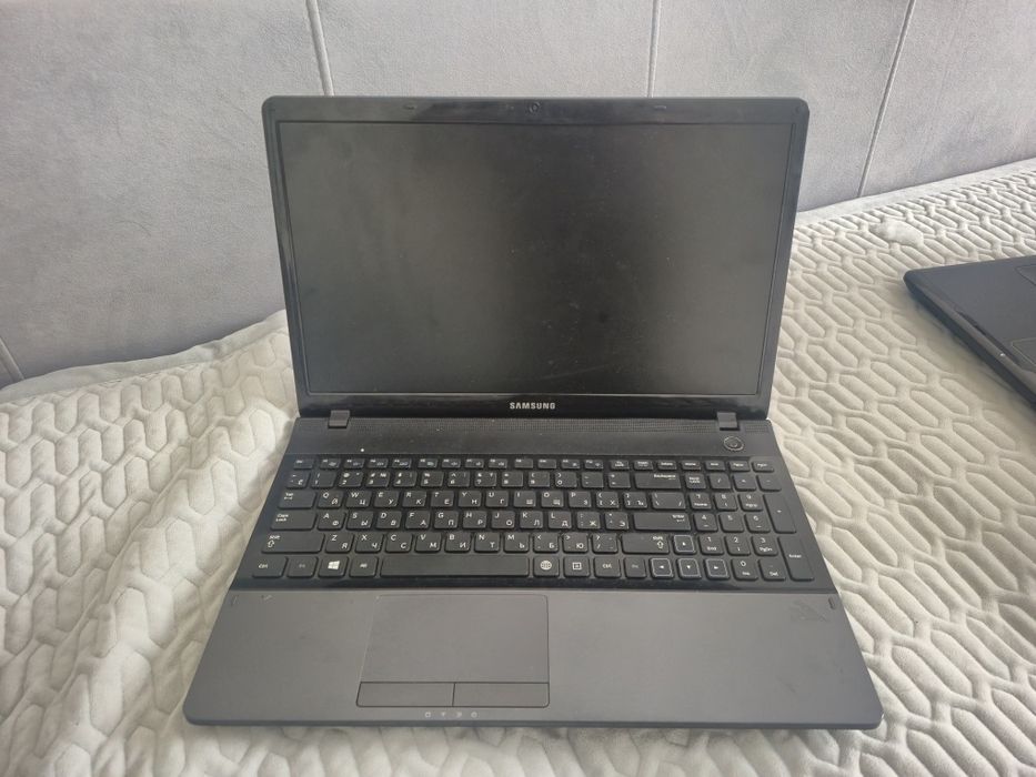 Ноутбук Samsung состояние нормальное