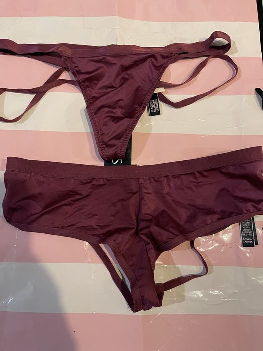 Lenjerie intima Victoria’s Secret