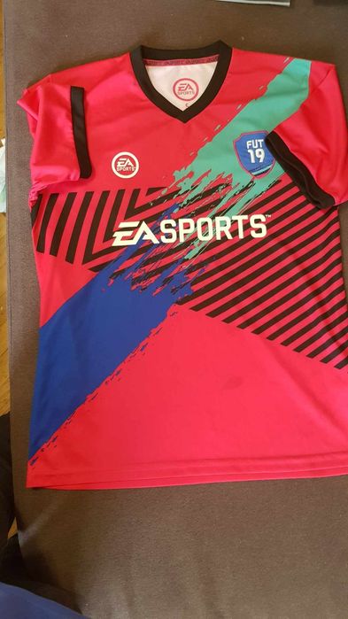 Колекционерска тениска