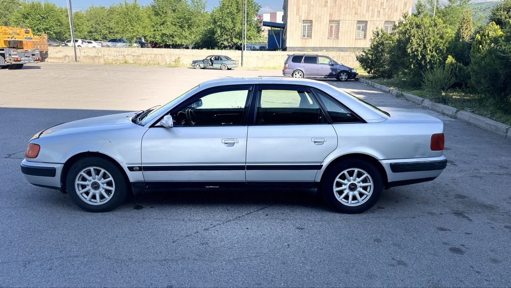 Audi 100 c4 quattro