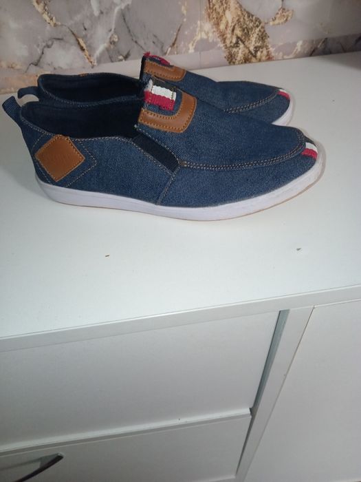 Продам макасы  джинсовые34р