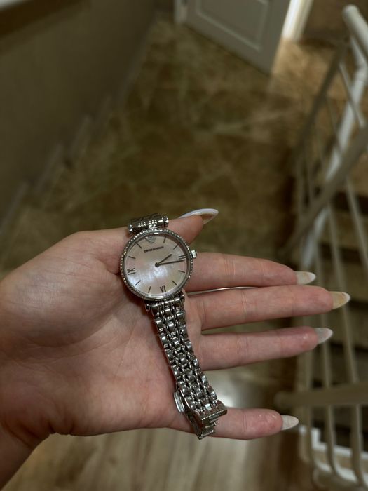 оригинален дамски часовник emporio armani