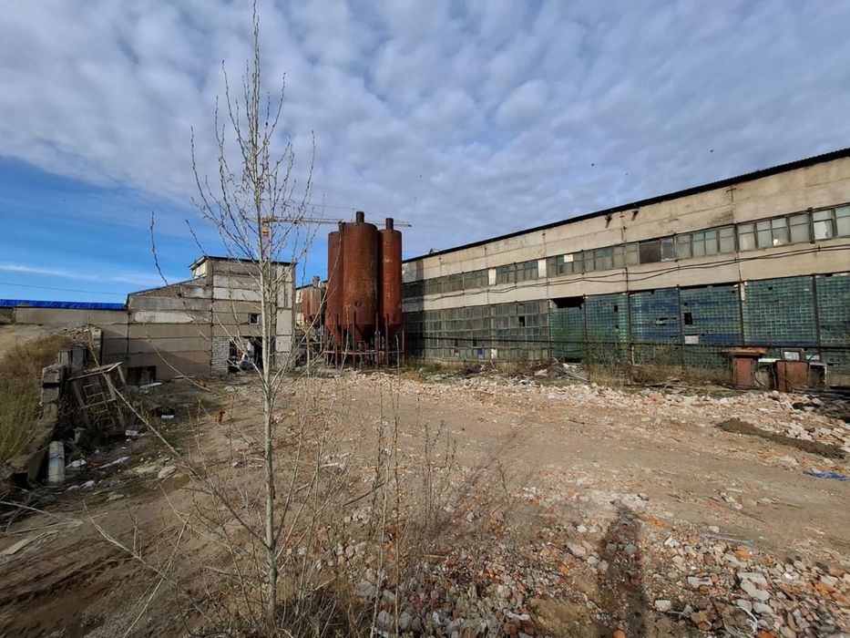 Завод 2 гектара продам