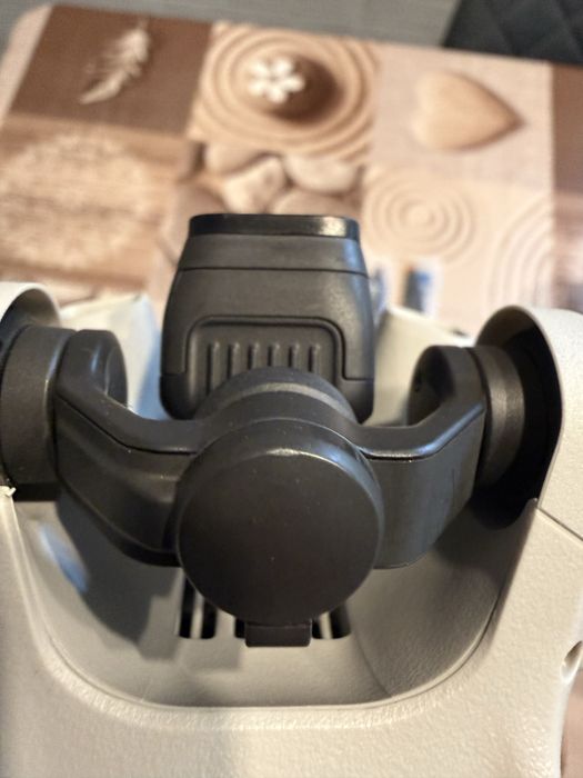 Dron DJI 3  с карта памет 256Гб Like a new