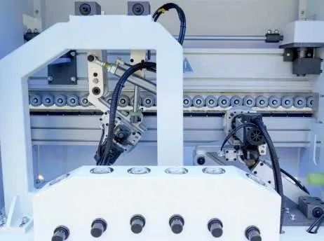 Кромкооблицовочный станок автомат (закаточный станок)