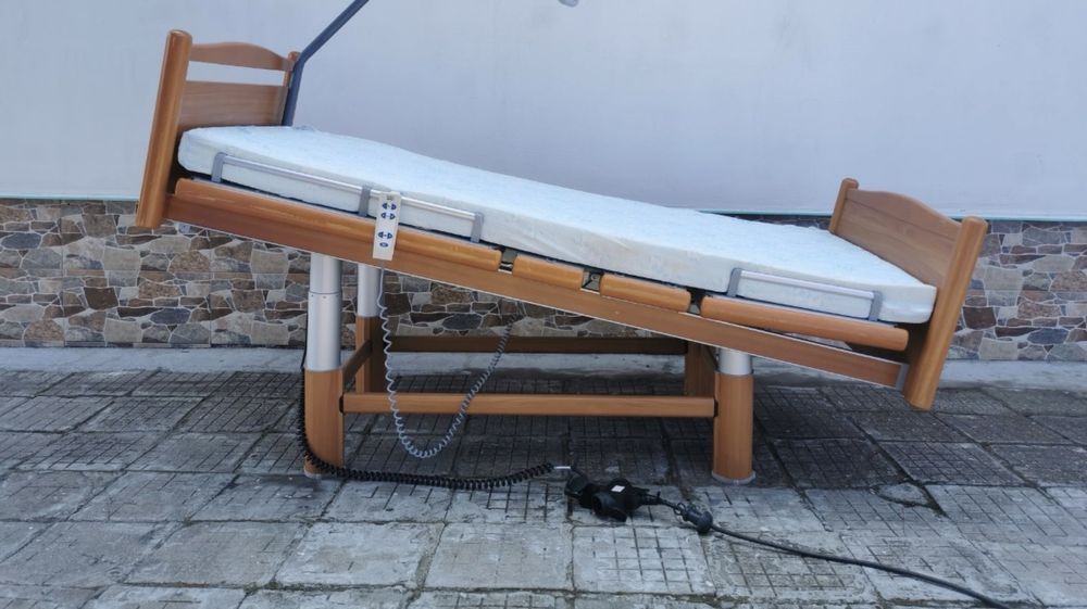 Електрическо болнично легло – немско качество, с матрак