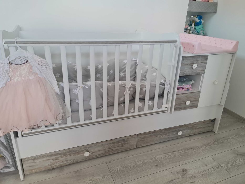 Трансформараща се дървена кошара