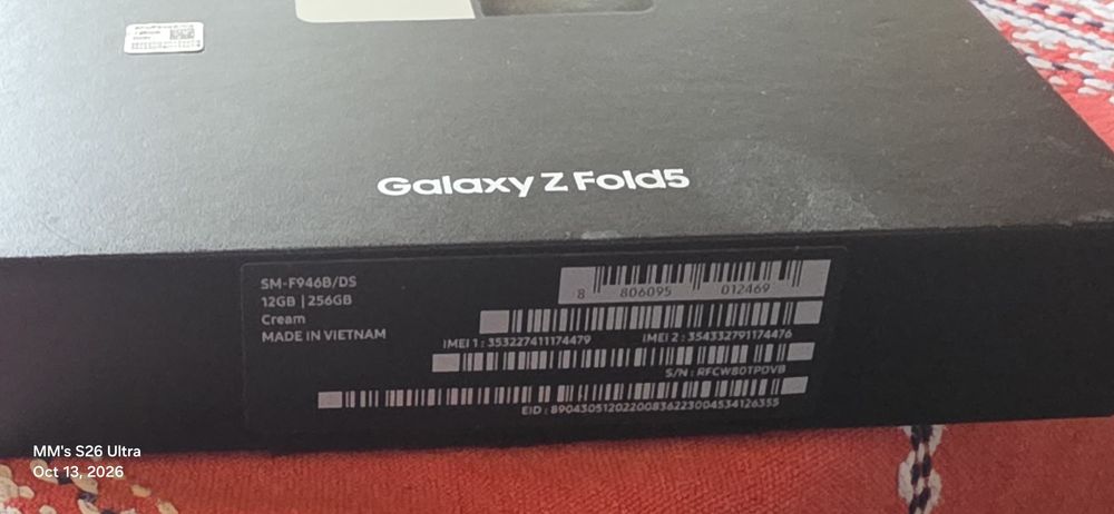 Продавам Samsung GalaxyZ Fold 5