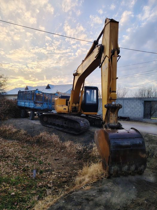 Эксковатор сотилади
Нархи 35