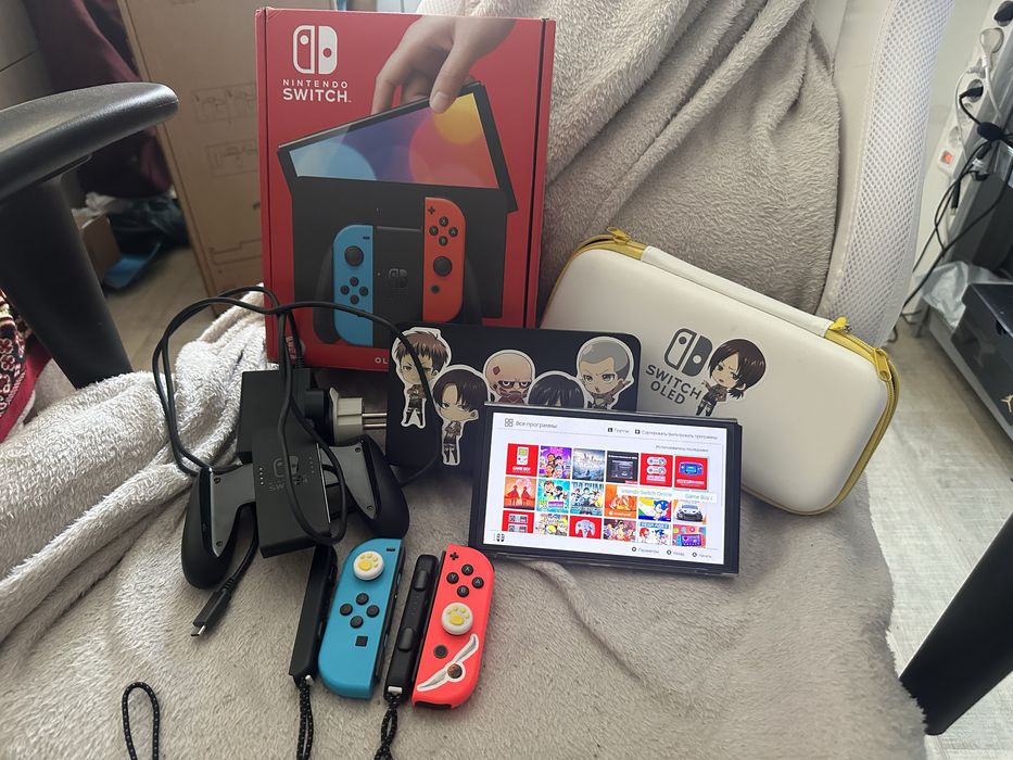 Продам Nintendo Switch Oled прошитый (нинтендо свитч олед)