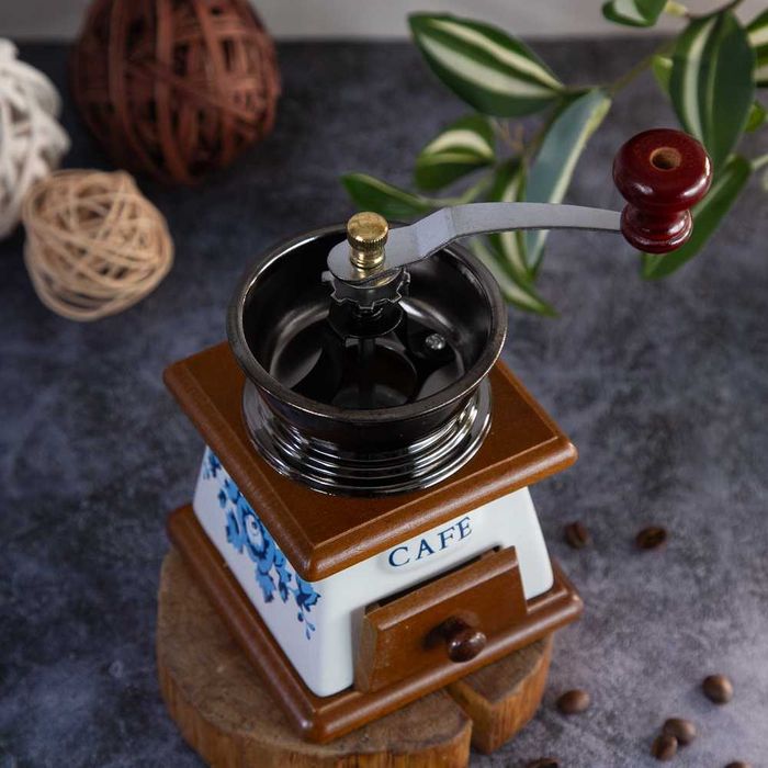 Нова Ретро Мелачка на Зърна Механична Кафемелачка 2 Варианта