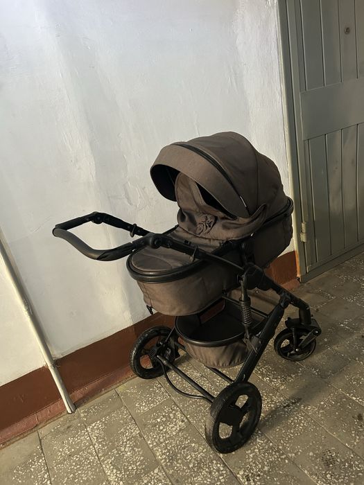 Продам коляску за 10000тг