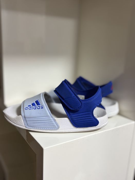 Adidas сандали за момче 28 номер