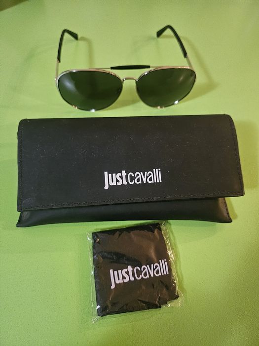 Слънчеви очила-Guess,Just Cavalli,Tiffany & Co.