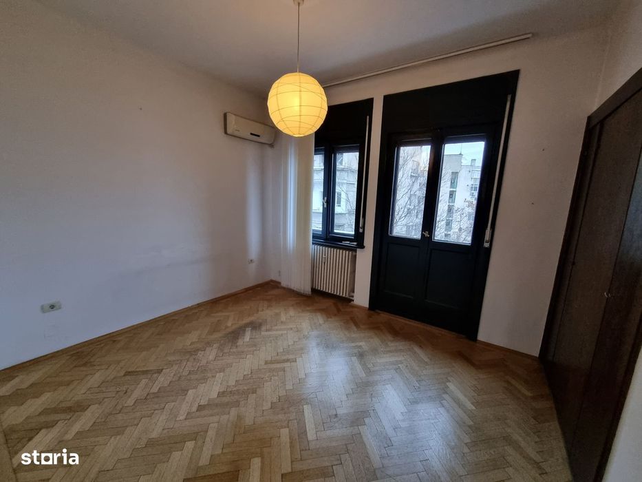 Piața Romana vav McDonald's - apartament nemobilat - 124mp