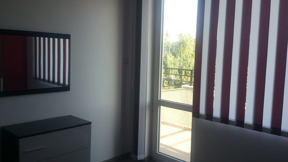 Дава се под наем Тристаен апартамент в Велико Търново, Център - 98 кв.м за 357 € - Снимка #11