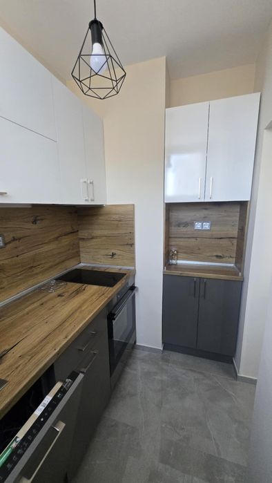 Дава се под наем Едностаен апартамент в Стара Загора, Център - 39 кв.м за 330 € - Снимка #6