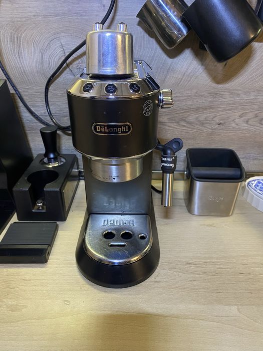 Delonghi Dedica EC 685.BK – Отлично състояние