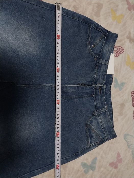 Продам джинсы трубы новые