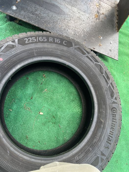 Vand Caucuiucuri Continental 225/65/R16C second hand