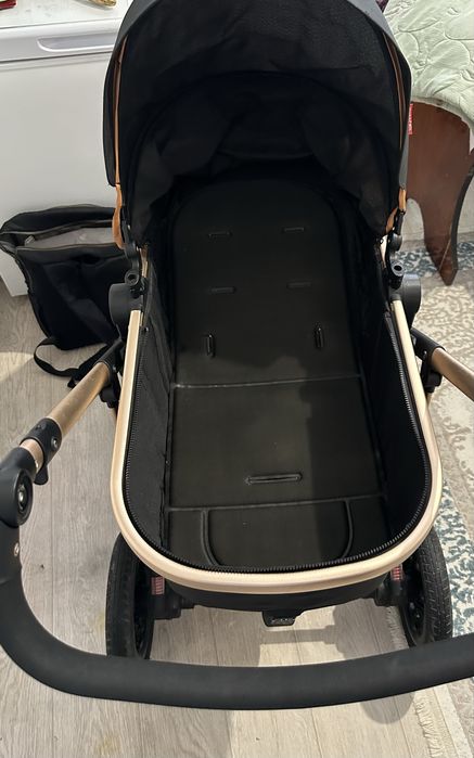 Продам коляску 2 в 1