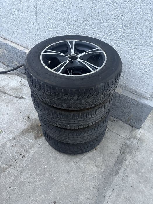 Комплект дисков с резиной.