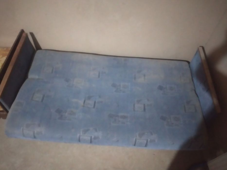 Ески диван каравот