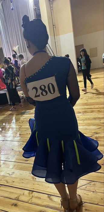 Рокля за спортни танци