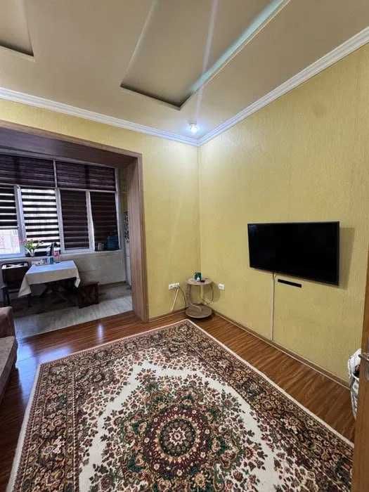 4-комн. с высокими потолками, кирпич, ул. Лабзак, 84 м²`